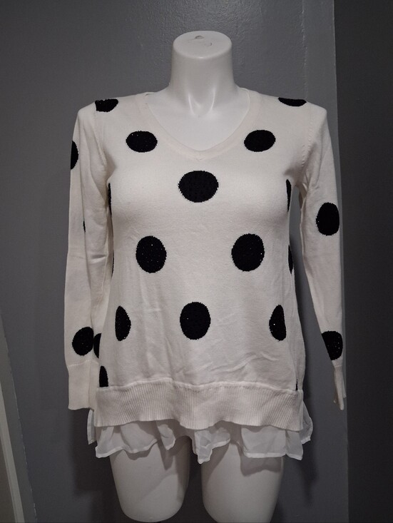 Chelsea & Theodore Tops - Chelsea & Theodore Cream V-Neck Polka Dot Layered-Hem Sweater